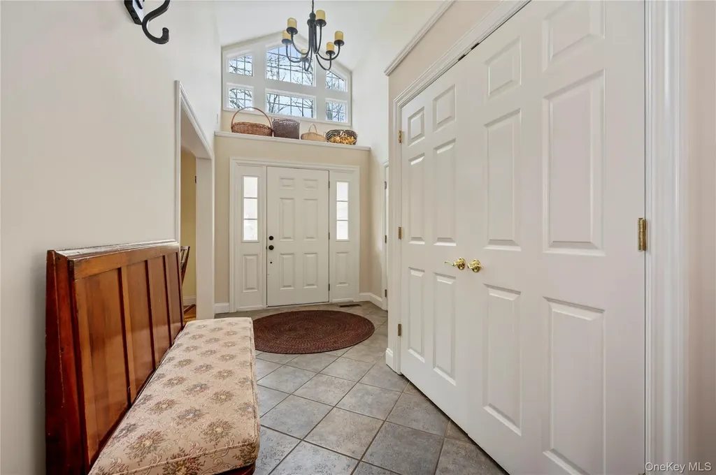 102 Warren Street Somers NY 10589