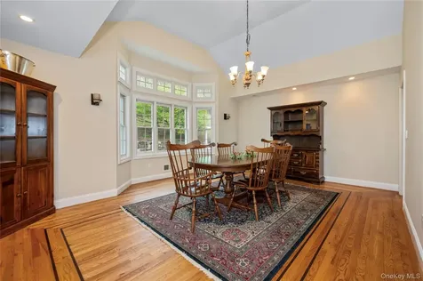 102 Warren Street Somers NY 10589