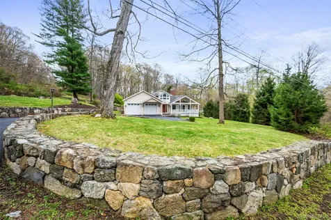 102 Warren Street Somers NY 10589