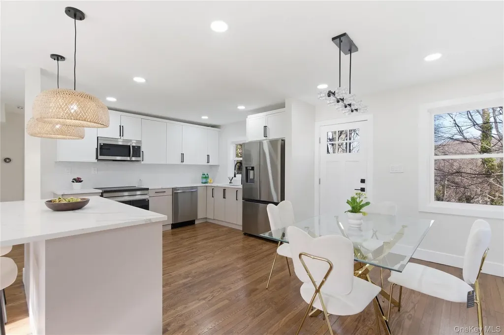 18 Maple Place Huntington NY 11743