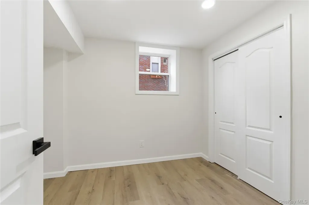 18 Maple Place Huntington NY 11743