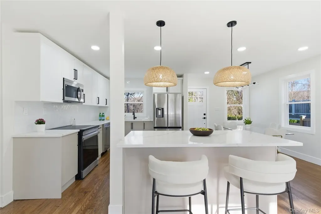 18 Maple Place Huntington NY 11743