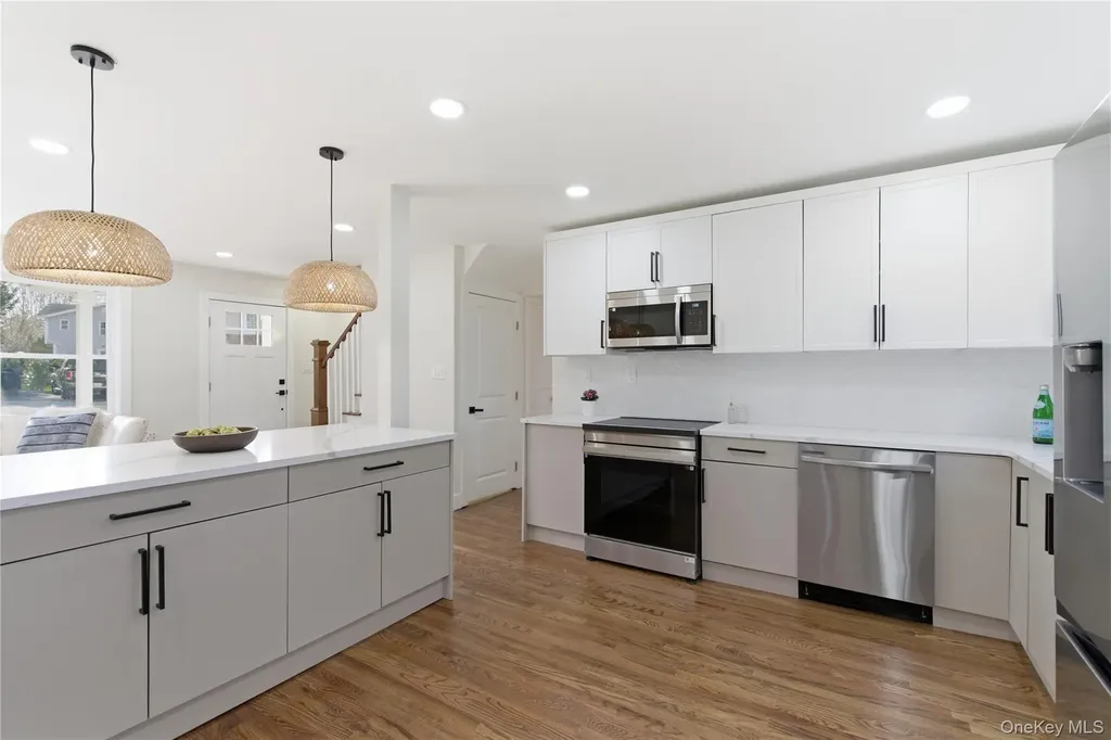 18 Maple Place Huntington NY 11743