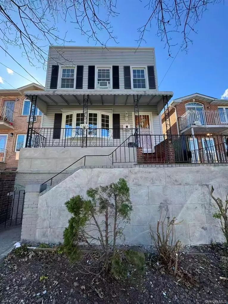 52-16 69th Place Maspeth NY 11378