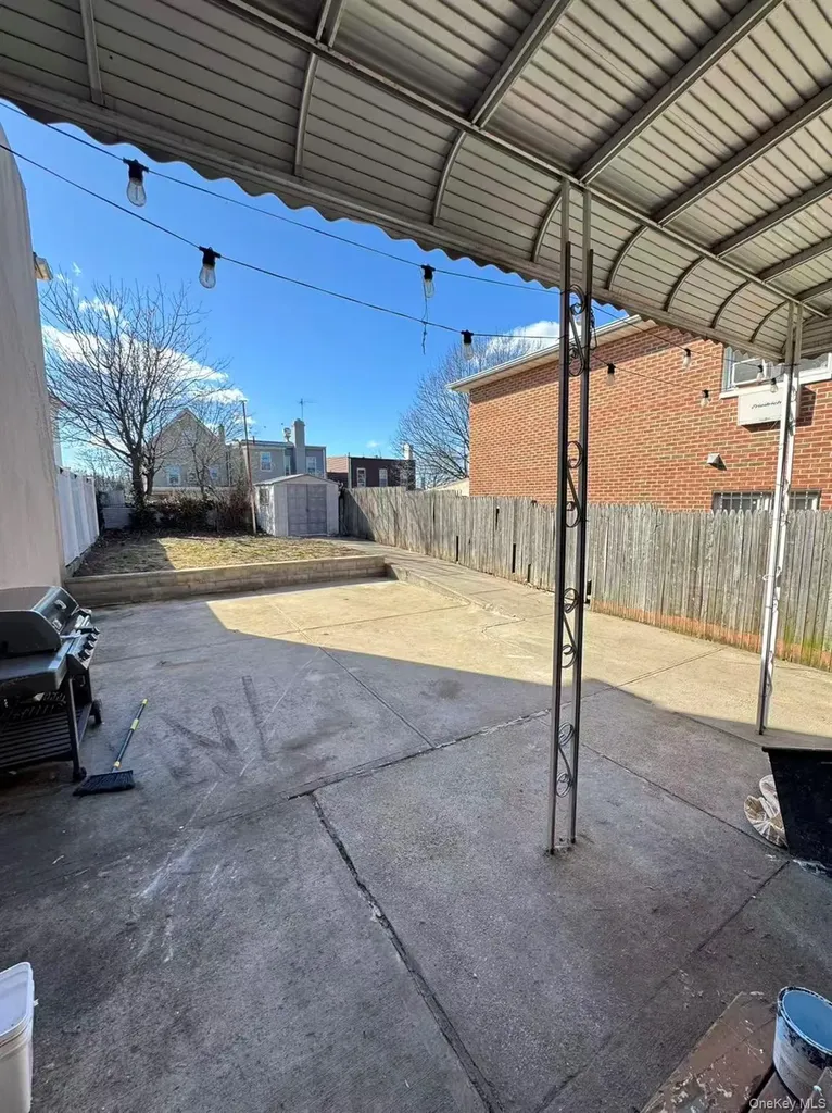 52-16 69th Place Maspeth NY 11378