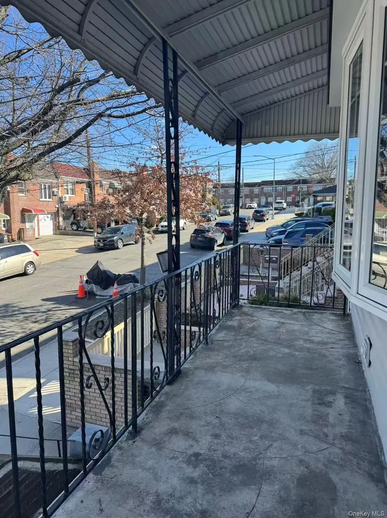 52-16 69th Place Maspeth NY 11378