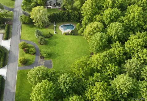 17 Briarwood Lane Suffern NY 10901