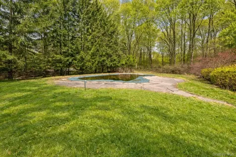 17 Briarwood Lane Suffern NY 10901
