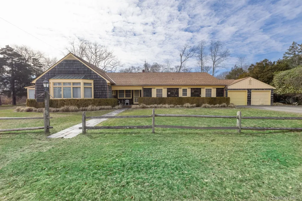43 Halsey Road Remsenburg NY 11901