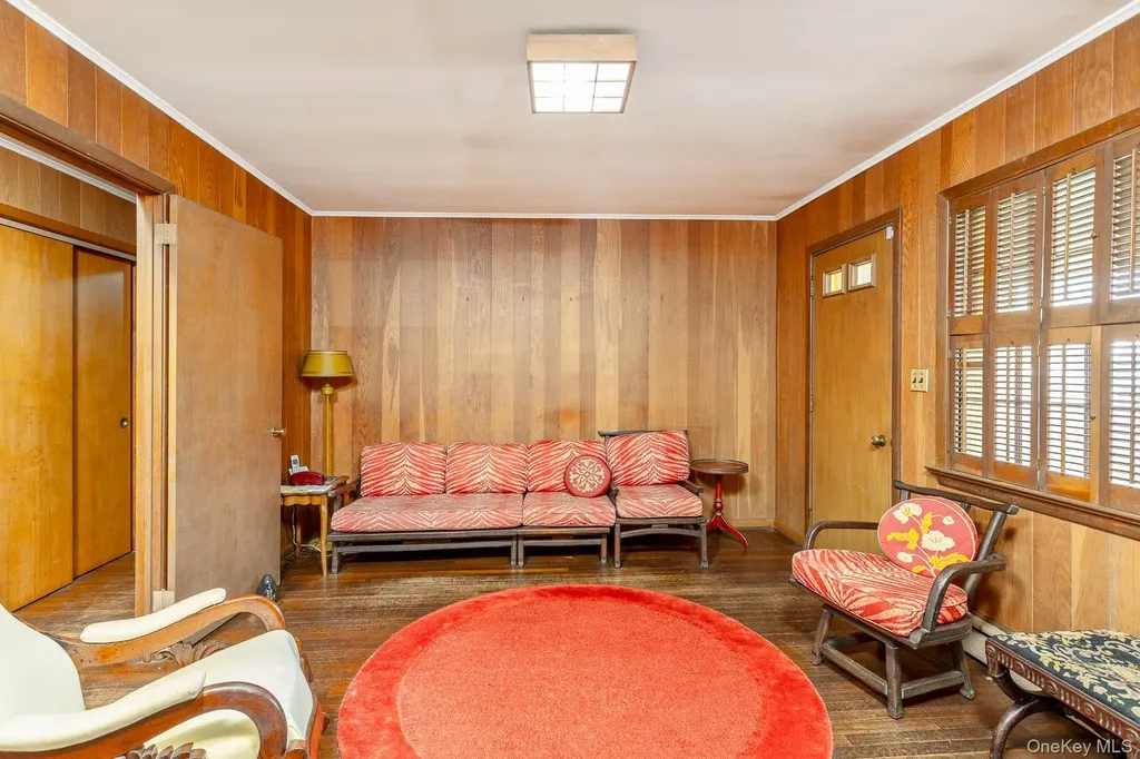 43 Halsey Road Remsenburg NY 11901