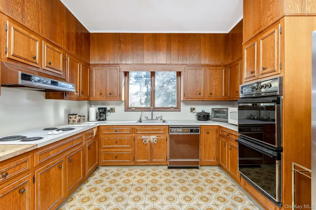 43 Halsey Road Remsenburg NY 11901