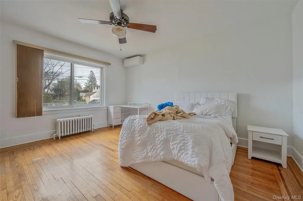 175 Rockaway Parkway Valley Stream NY 11580