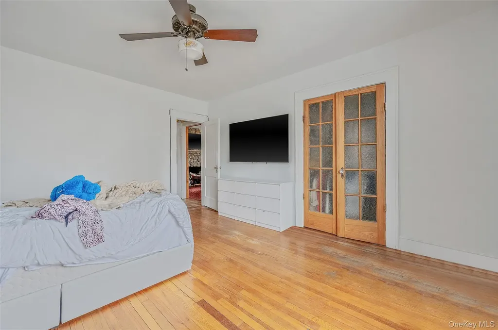 175 Rockaway Parkway Valley Stream NY 11580