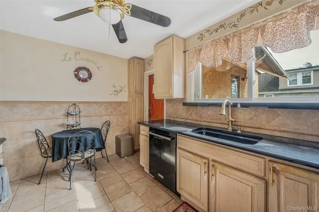 175 Rockaway Parkway Valley Stream NY 11580