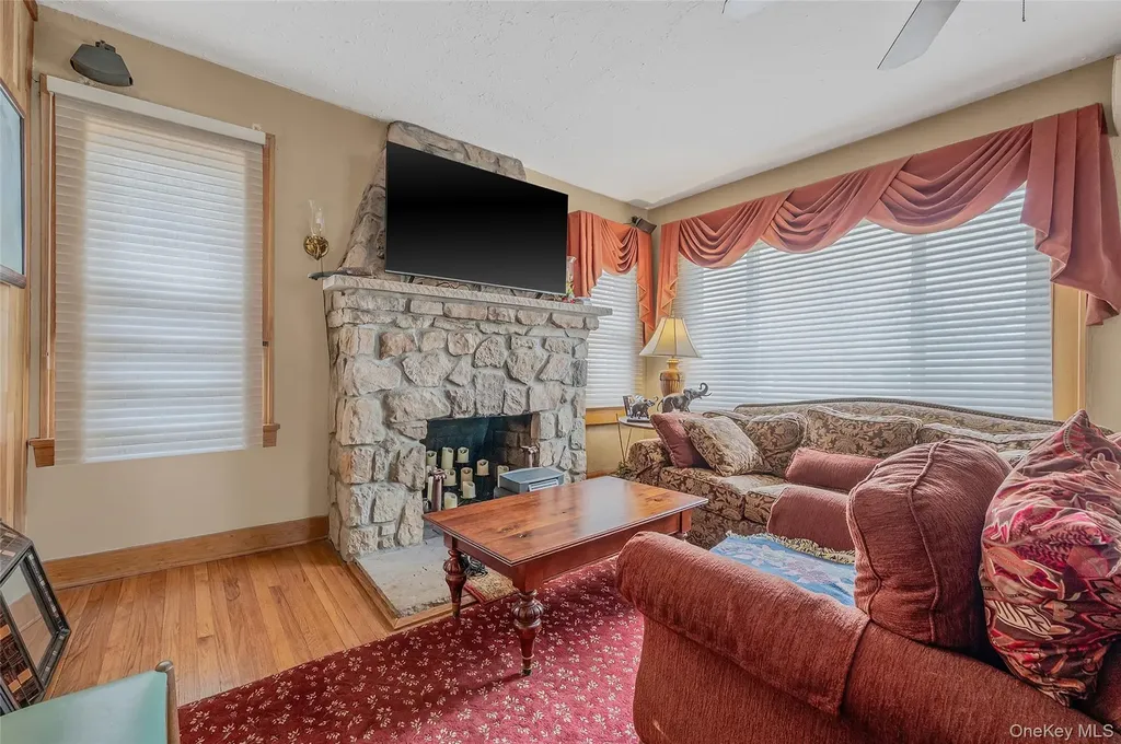 175 Rockaway Parkway Valley Stream NY 11580