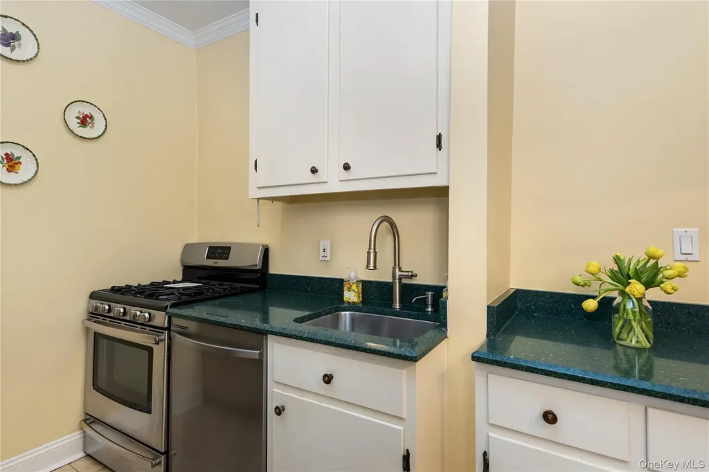 35 Parkview Avenue Bronxville NY 10708