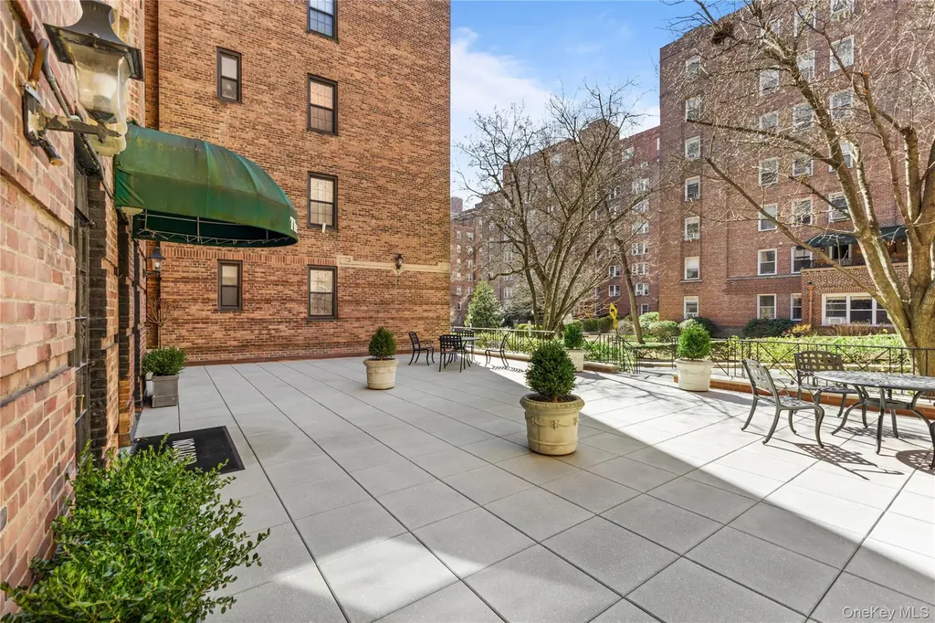 35 Parkview Avenue Bronxville NY 10708