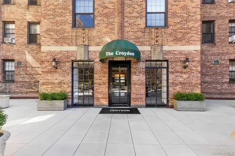 35 Parkview Avenue Bronxville NY 10708