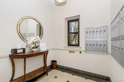 35 Parkview Avenue Bronxville NY 10708