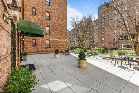 35 Parkview Avenue Bronxville NY 10708