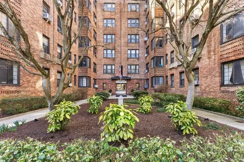 35 Parkview Avenue Bronxville NY 10708