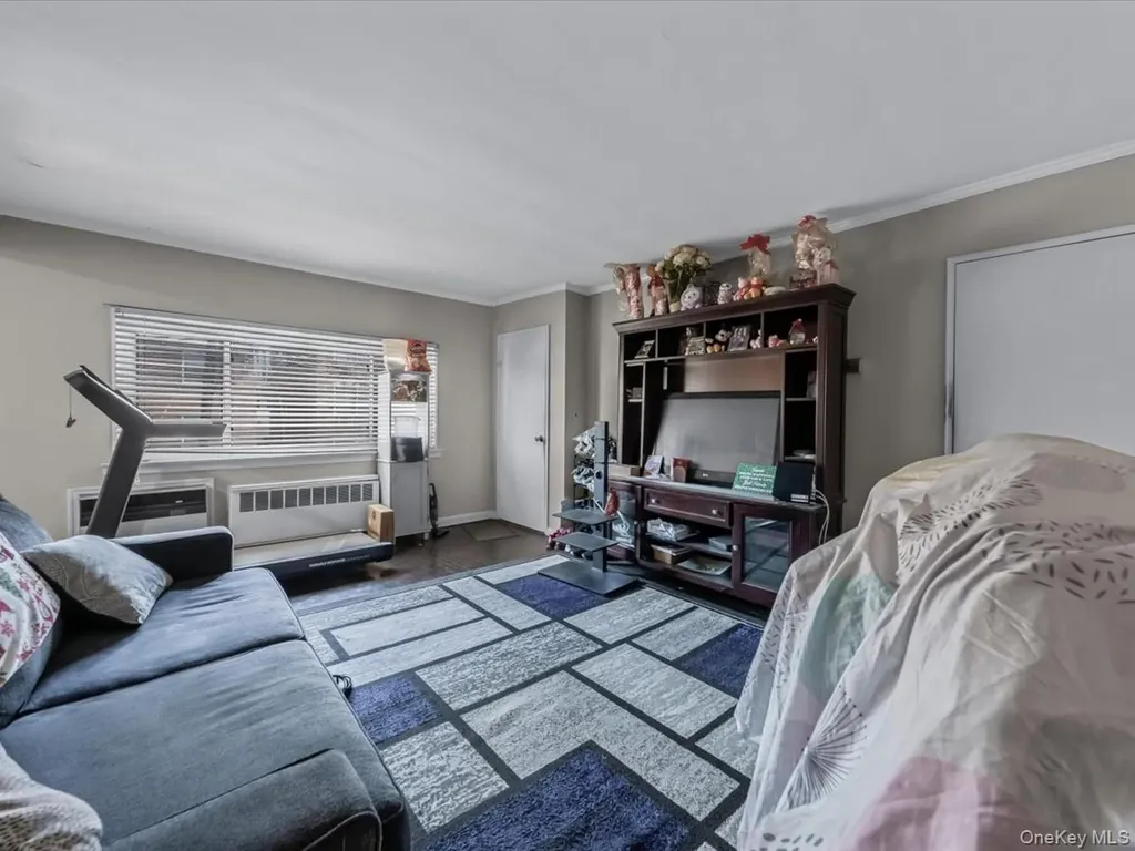 1969 Edison Avenue Bronx NY 10461