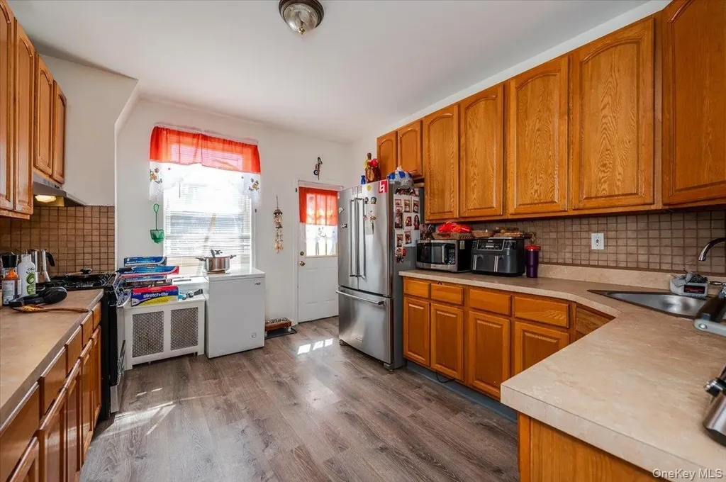 2918 Bruckner Boulevard Bronx NY 10465