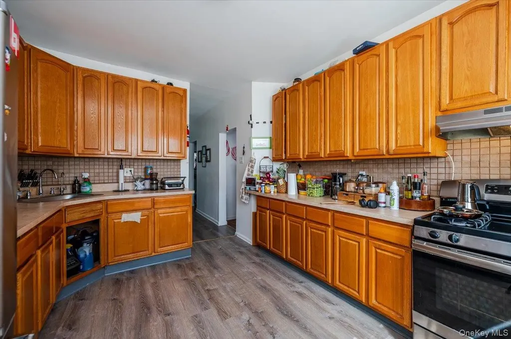 2918 Bruckner Boulevard Bronx NY 10465