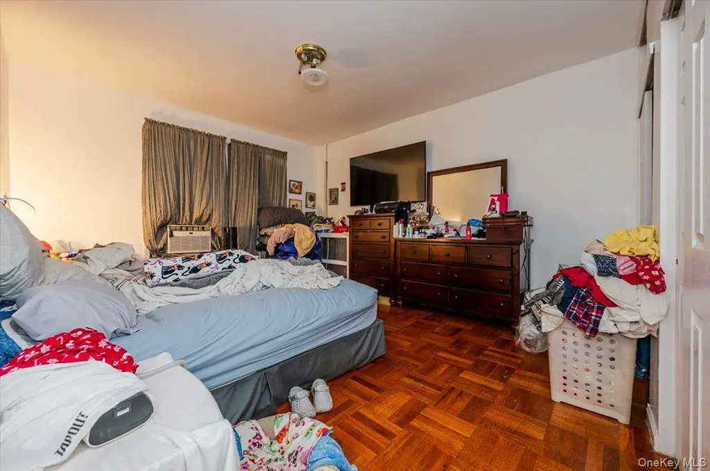 2918 Bruckner Boulevard Bronx NY 10465
