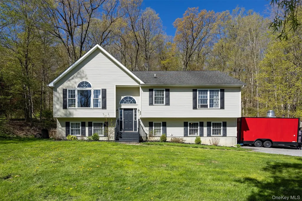 50 Horseshoe Road Millbrook NY 12545