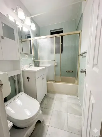 224-24 Union Turnpike Oakland Gardens NY 11364