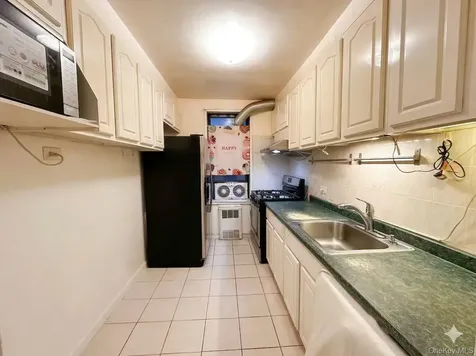 224-24 Union Turnpike Oakland Gardens NY 11364