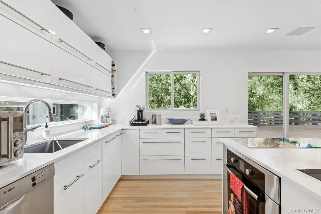 8 Ocean Lane Amagansett NY 11930