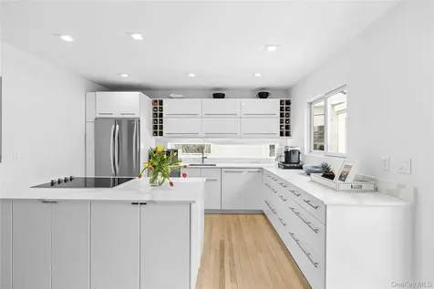 8 Ocean Lane Amagansett NY 11930