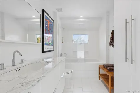 8 Ocean Lane Amagansett NY 11930