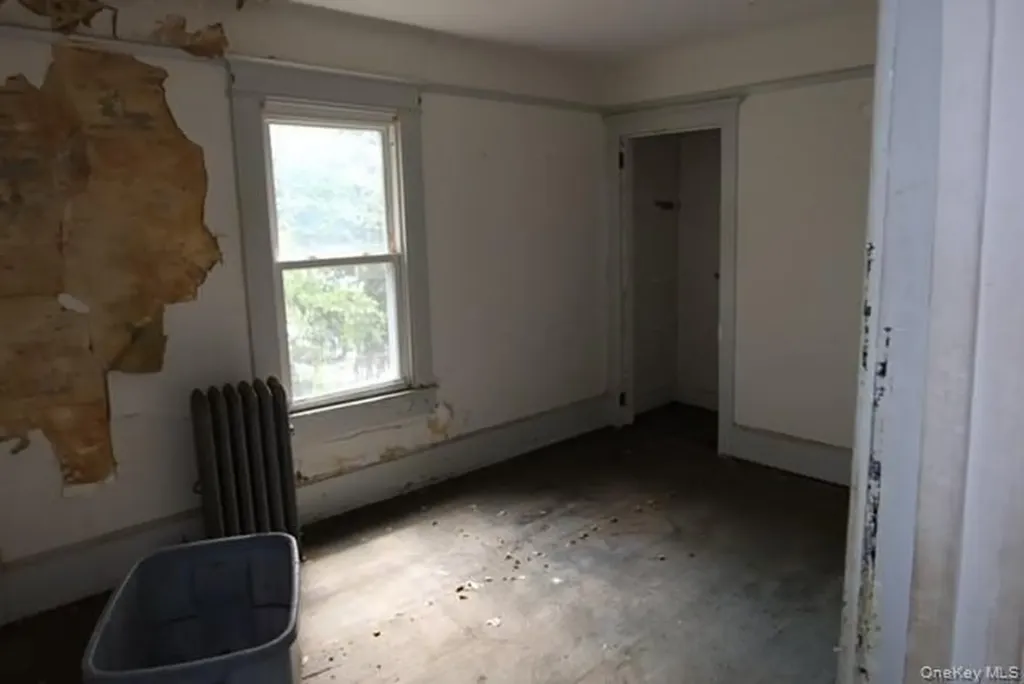 302 Tower Avenue Maybrook NY 12543