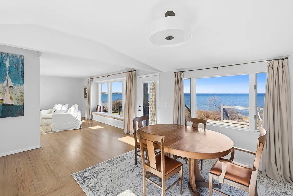 22 Peconic Crescent Hampton Bays NY 11946