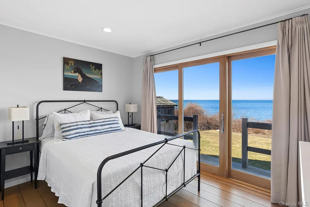 22 Peconic Crescent Hampton Bays NY 11946