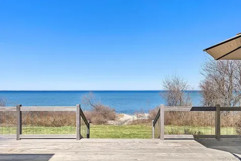 22 Peconic Crescent Hampton Bays NY 11946