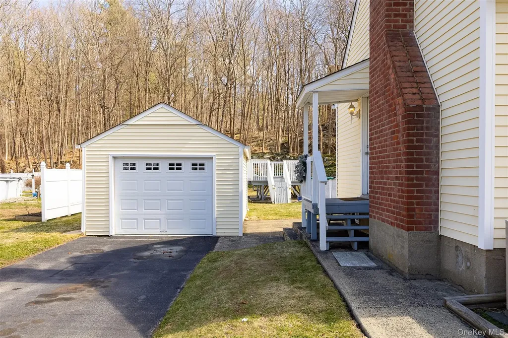 14 Van Wert Place Hyde Park NY 12538