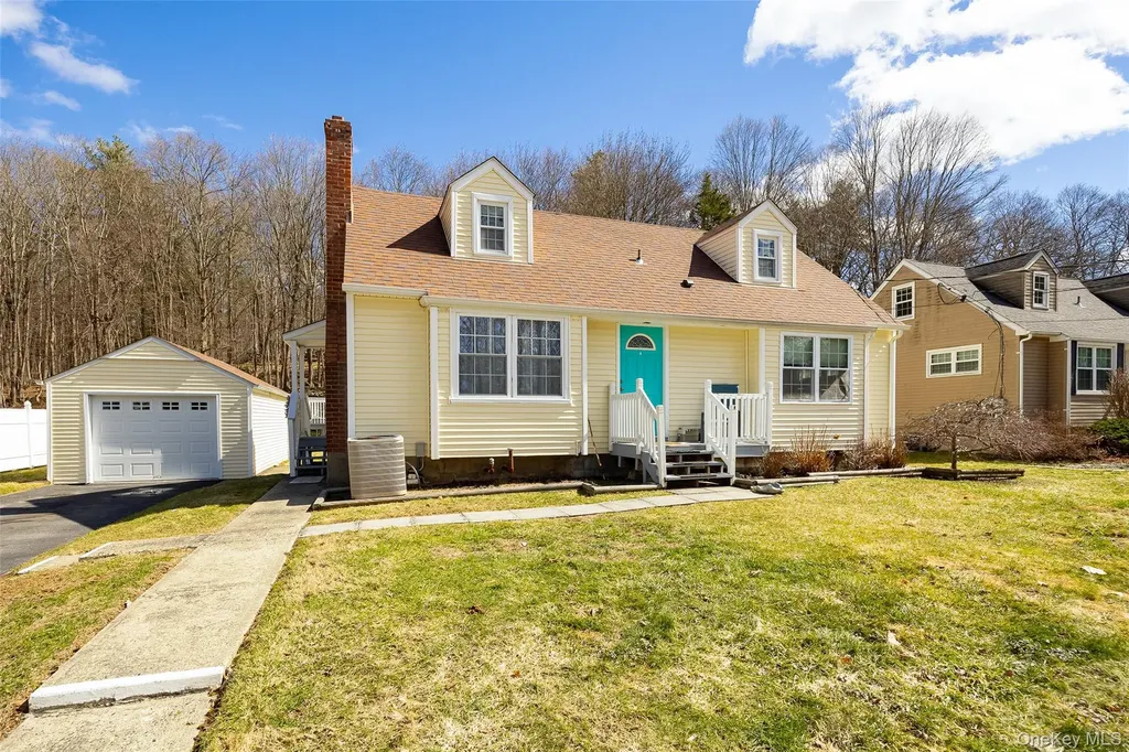 14 Van Wert Place Hyde Park NY 12538