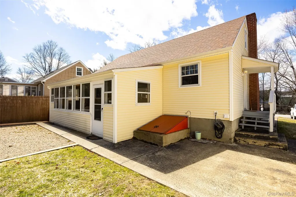 14 Van Wert Place Hyde Park NY 12538