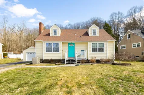 14 Van Wert Place Hyde Park NY 12538