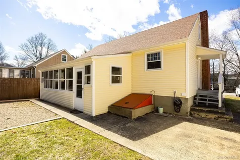 14 Van Wert Place Hyde Park NY 12538