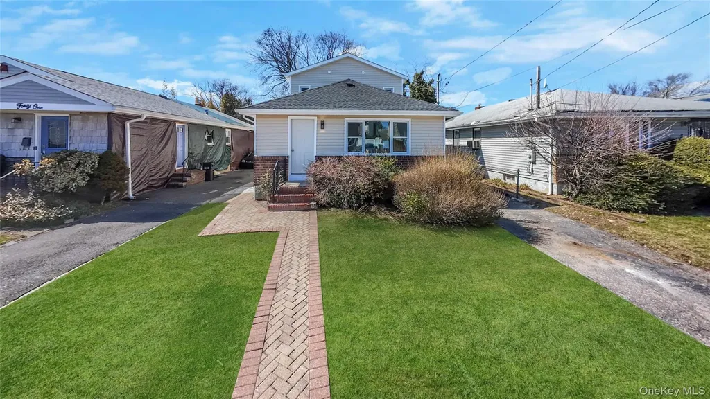 37 Lancaster Place Hempstead NY 11550