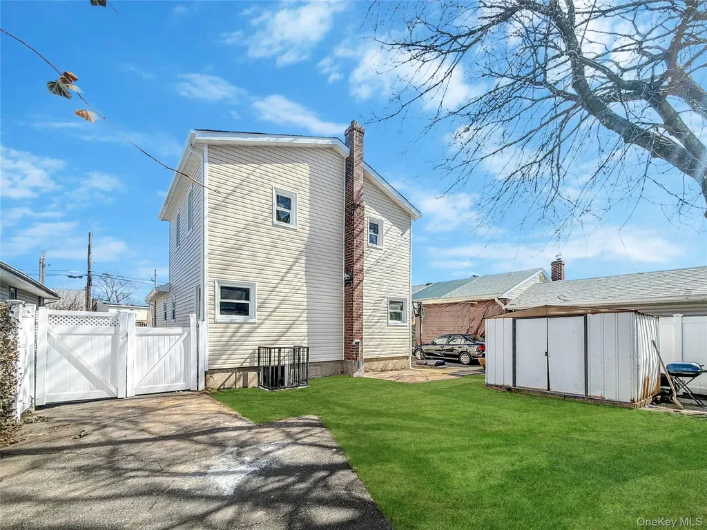 37 Lancaster Place Hempstead NY 11550