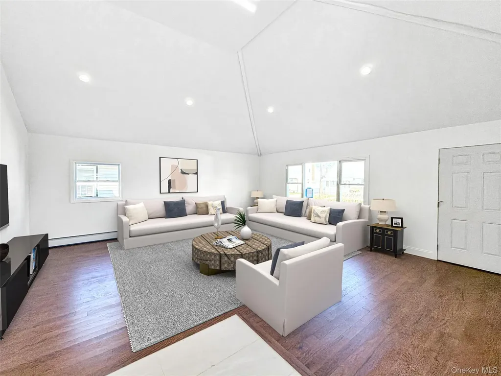 37 Lancaster Place Hempstead NY 11550