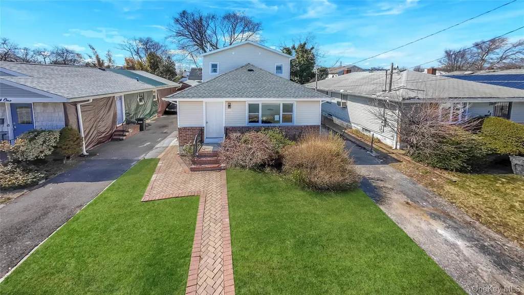 37 Lancaster Place Hempstead NY 11550