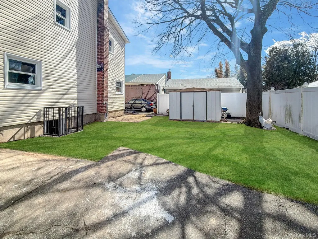 37 Lancaster Place Hempstead NY 11550