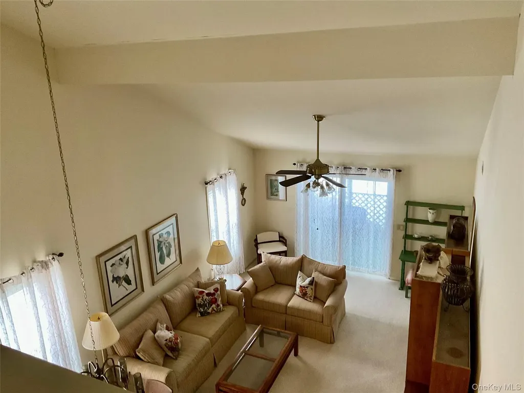 17 Tall Tree Lane Poughkeepsie NY 12601
